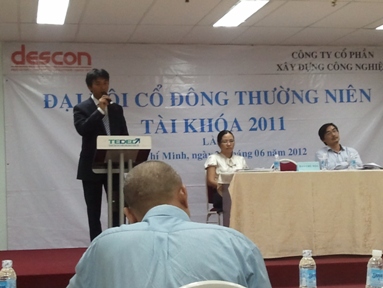Ông Trịnh Thanh Huy phát biểu tại ĐHĐCĐ thường niên lần 3 của Descon