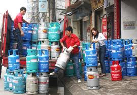 Cooking gas prices decline in HCM City