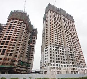 Vietnam property market waits for frozen credit to thaw