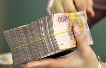 Vietnam firms keep waiting for cheap loans