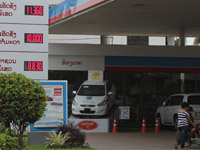 Petrol prices remain unchanged despite rising world prices