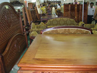 Lao, Indian furniture makers carve out cooperation niche