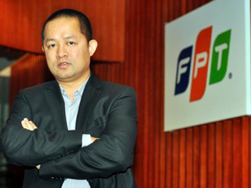 FPT chairman reappointed CEO as ex-chief resigns