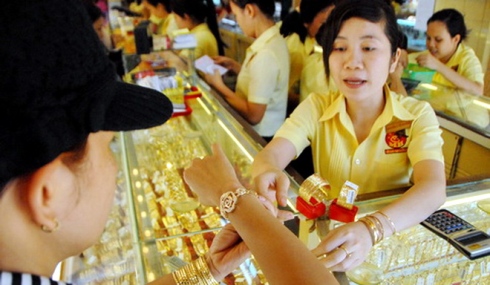 Gold price cools down after reaching VND47 mln threshold
