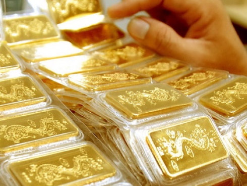 Banks officially cease gold deposits