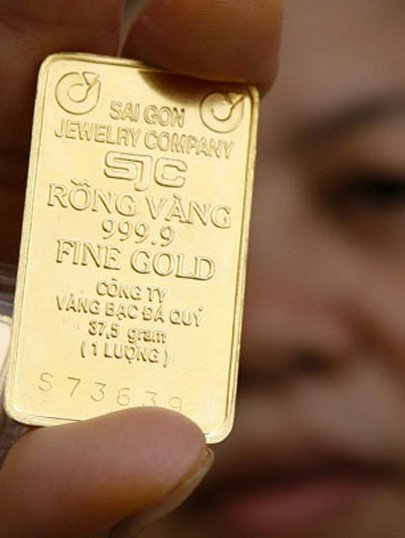 Price of gold in Vietnam soars