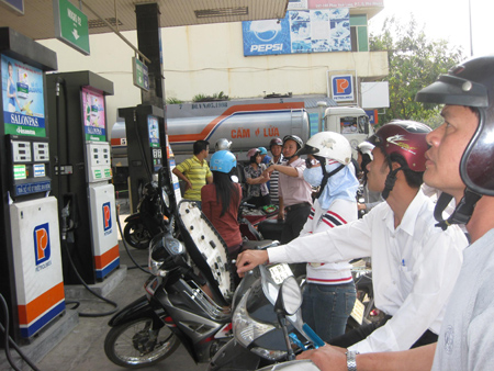 Retail petrol prices continue to rise