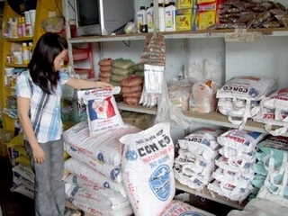 Foreign enterprises hold sway over animal feed market
