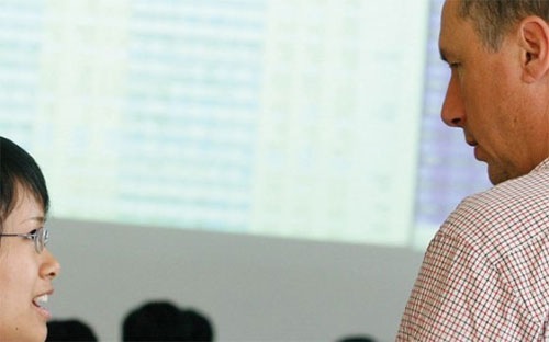 Vietnam eyes foreign investors to expand stock market