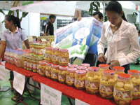 Canned food producer to cut production costs
