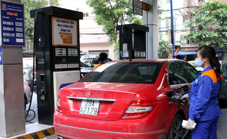Drivers caught off guard as petrol prices rise again