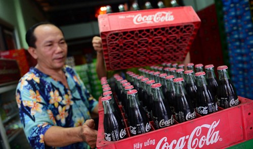 Investment minister asks Coca-Cola to be transparent in VN