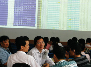 VN-Index dips on poor trading