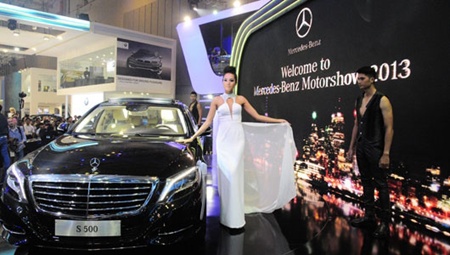 VN Motor Show revs up record new car sales