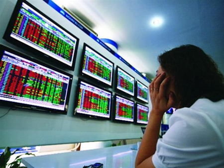 Foreign investors cash in on shares
