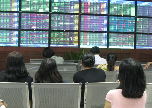 National stocks extend rally ahead of Tet