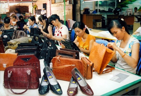 Bag, suitcase exports fetch $1.92b