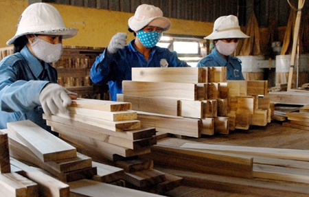 Wood product exports climb to new heights