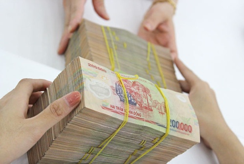 Vietnam Central Bank, Lenders Plan Construction-Loan Package (2)