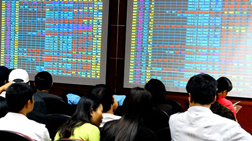 Vietnam stock market hits 13-year low, loses $3bn market cap