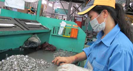 Vietnamese told to prepare for low GDP growth rate this year