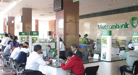 Vietcombank cuts deposit rates