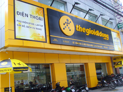 Mobile World rises to ceiling in Vietnam stock trading debut