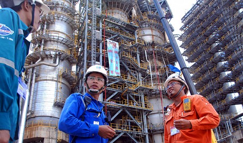 Vietnam’s sole refinery in talks with Gazprom Neft on expansion plan