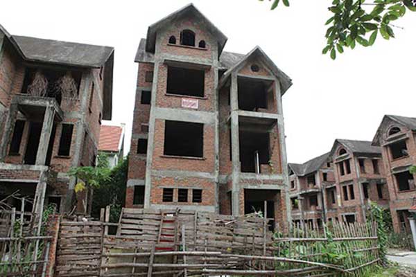 Thang Long boulevard becomes ghost estate of dismal housing