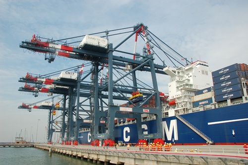 Viet Nam anticipates trade deficit in 2015