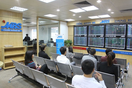 Local shares fail to consolidate gains