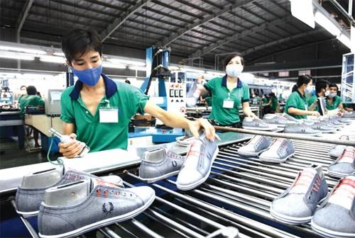 Companies find it difficult to join global footwear production chains