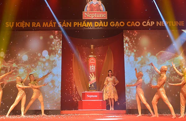 Vietnam launches first rice bran oil product