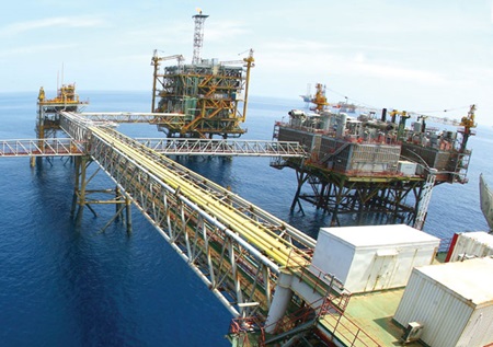 PetroVietnam mulls production cut as oil plunge