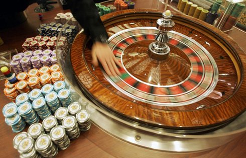 Investment in casinos: an insidious race