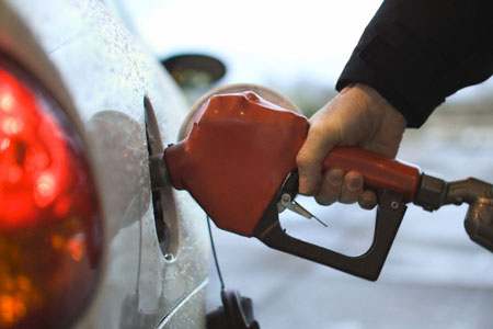 Government caps retail petrol prices