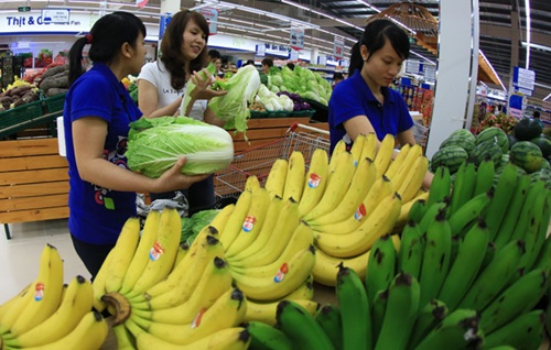 Supermarket sales surge as Tet nears