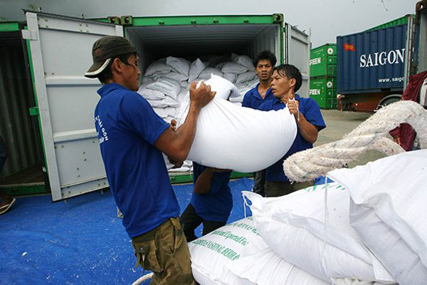 Mekong Delta bemoans rice storage quotas