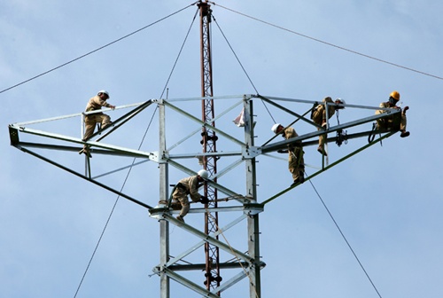 Electricity firms to raise competitiveness