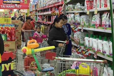 Supermarkets tap into domestic retail sector