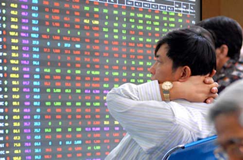 Stock market falls on low liquidity