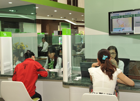 Rising provisions slash Vietcombank, VietinBank profits