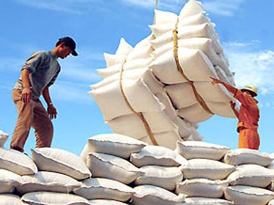 Vietnam urged to work with Thailand to control rice prices