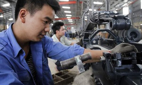 Vietnam’s per capita income reaches nearly $2,200