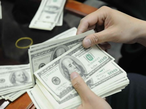 US-dollar loan demand rises