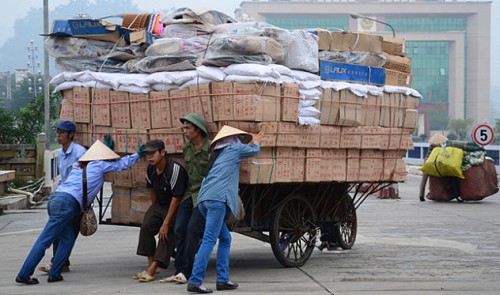 Weaker Chinese yuan to take toll on Vietnamese exporters