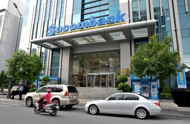 Vietnam cautious about lifting foreign-ownership ceiling for banks