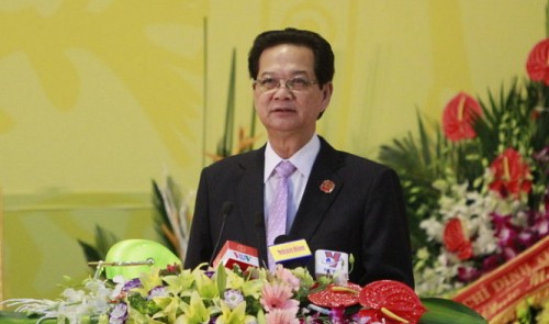 Vietnam PM touts economic progress as leadership change looms