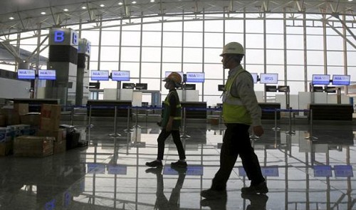 Vietnam airport firm IPO rare bright spot in sluggish privatisation drive