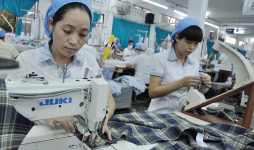 Vietnam poised to become world’s textile production center: garment executive